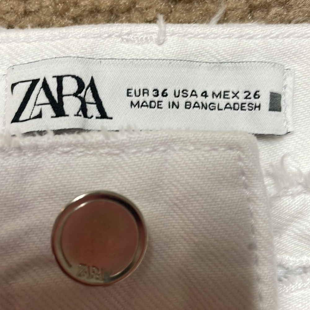 Zara women Z1975 High Rise White Shorts. Size 4. NWT! - Picture 4 of 9